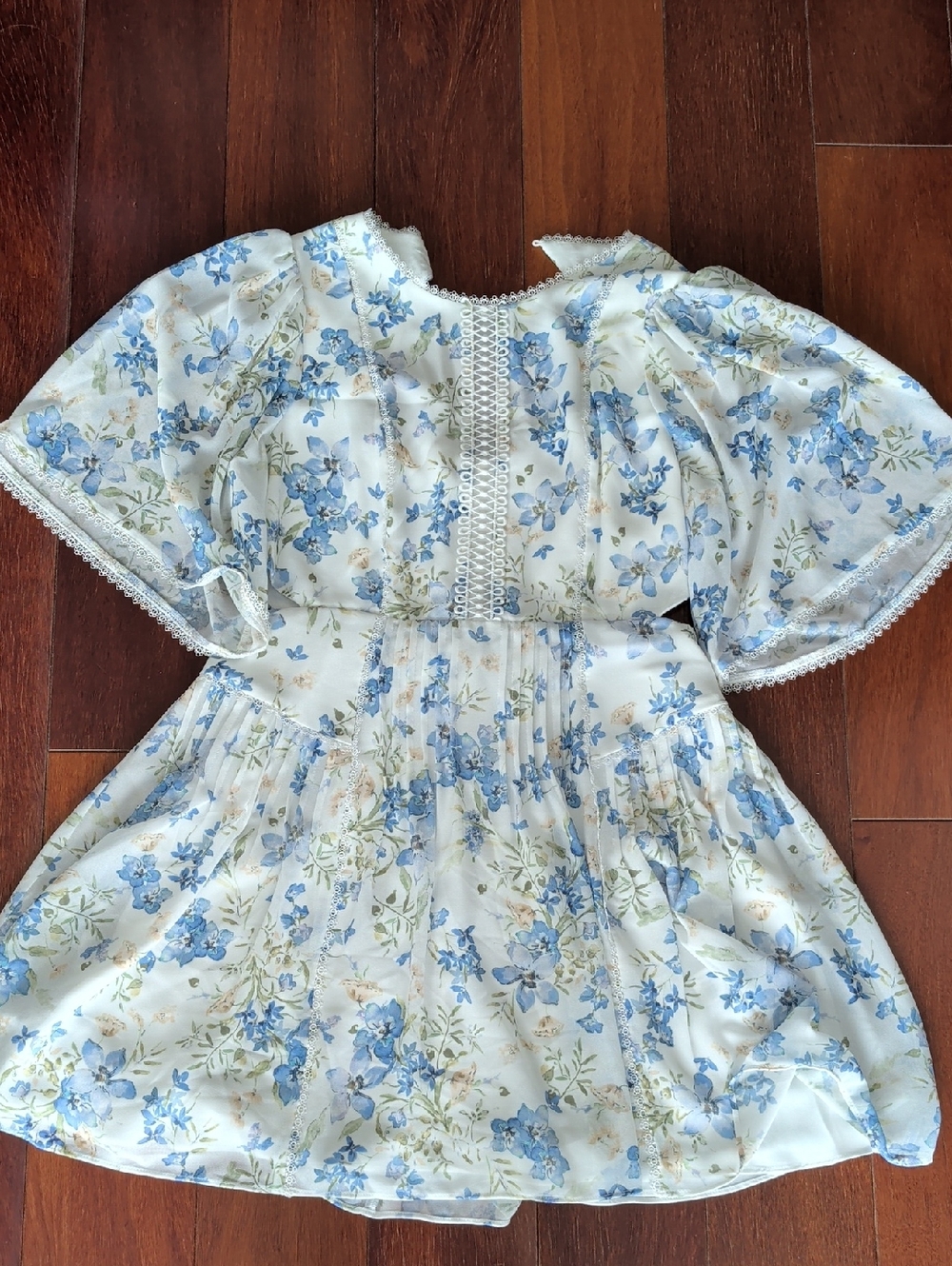 EVER NEW Jade Angel Sleeve Mini Dress